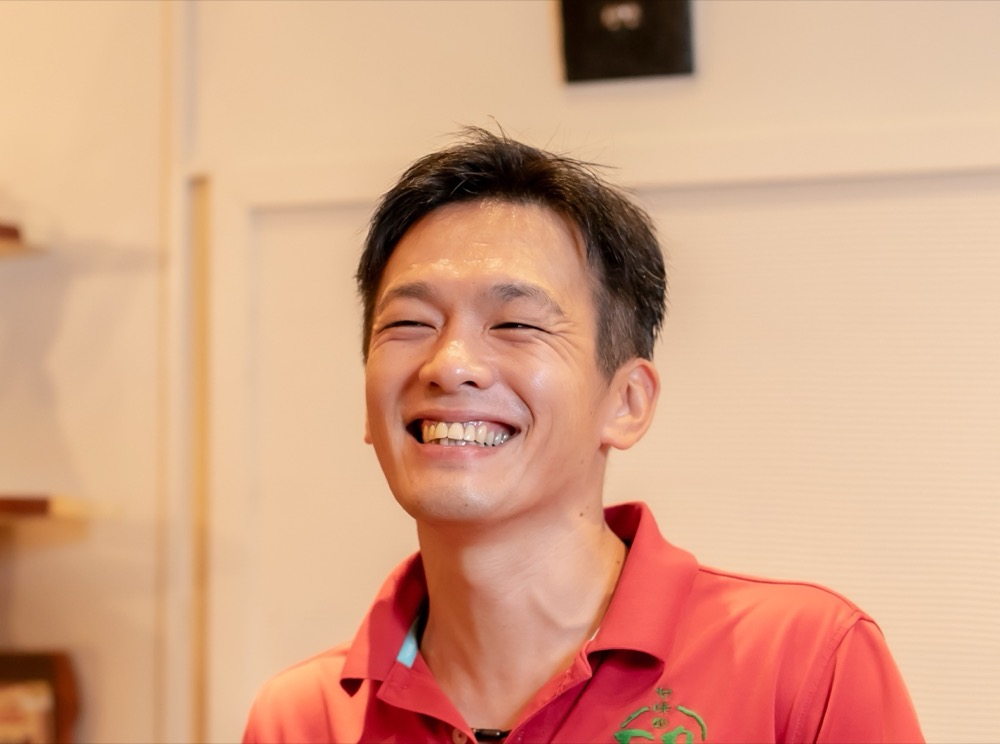 山田 こうへい
